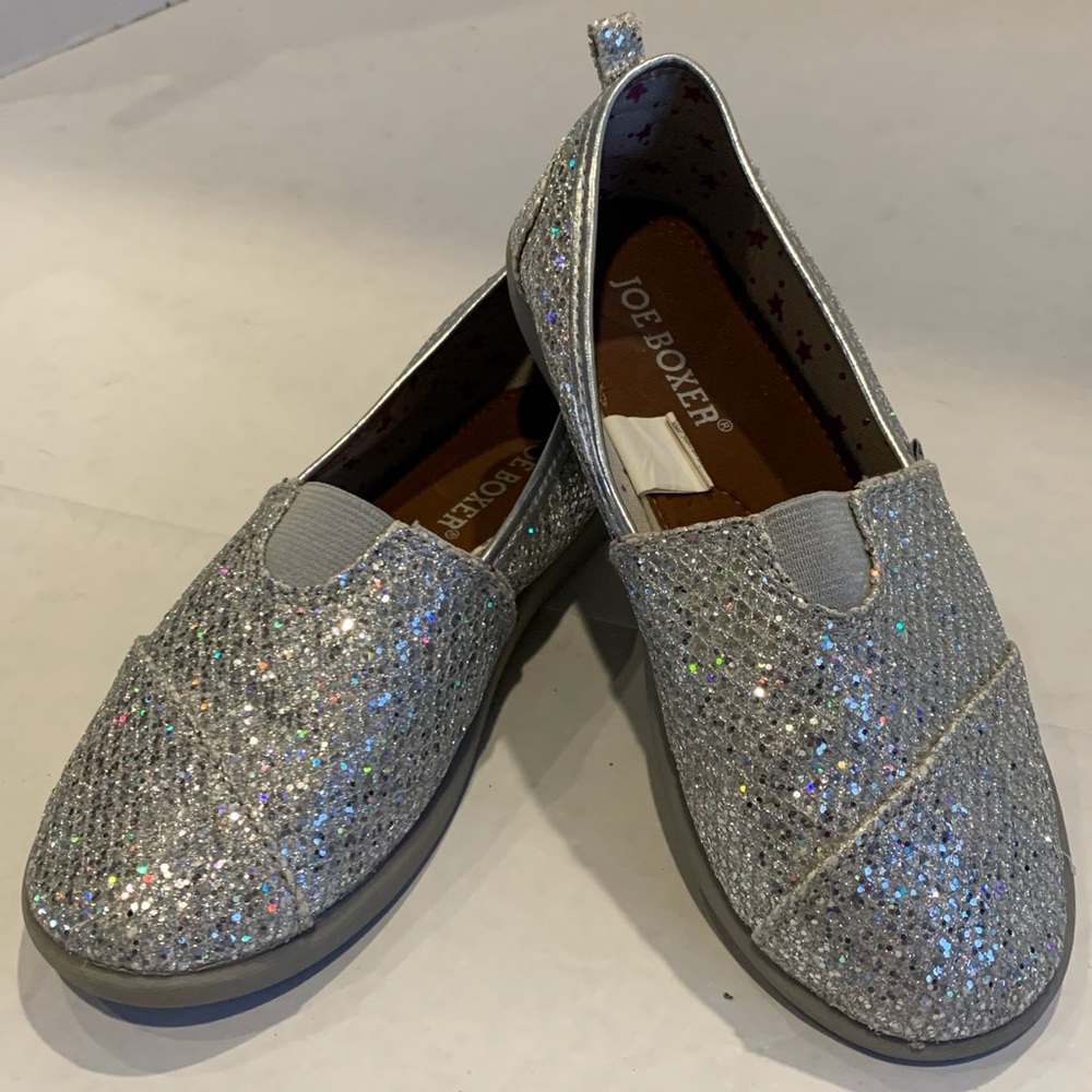 “Joe Boxer”, Girls, Sz 1, Silver Glitter Shoes,EUC